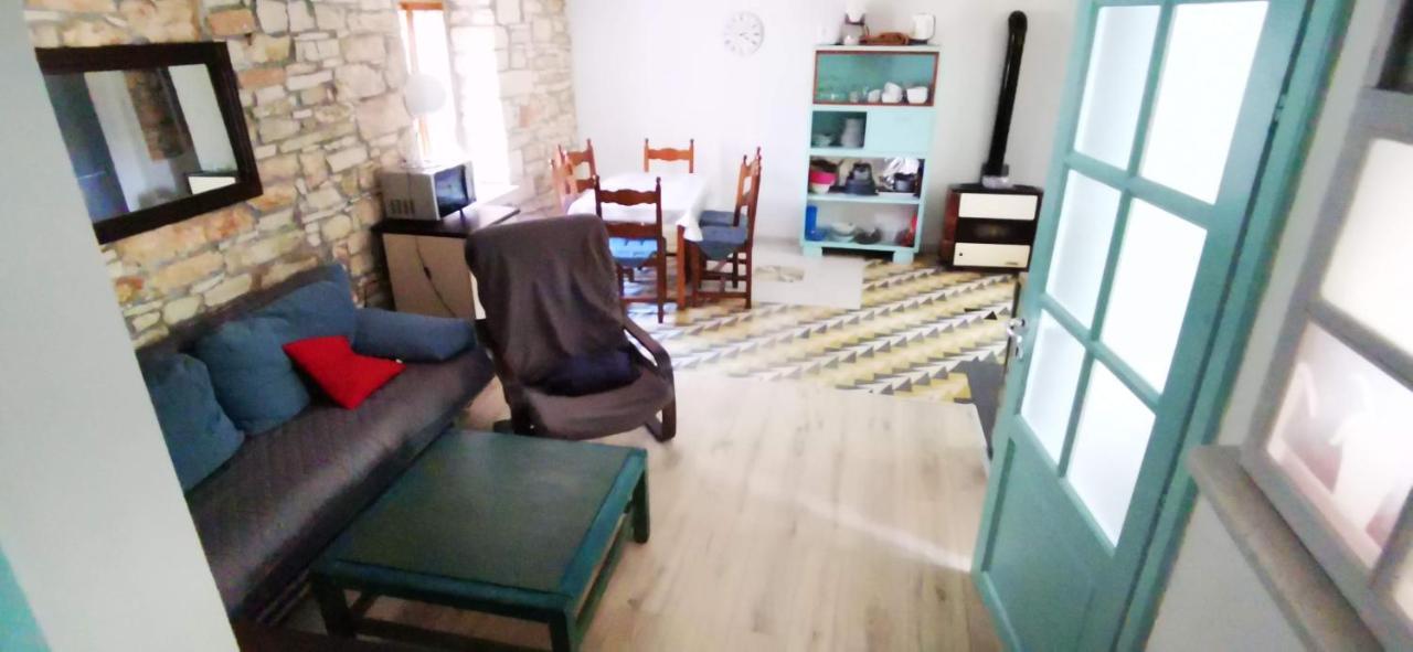 Eti And Mia Holiday Apartments Muntić Buitenkant foto