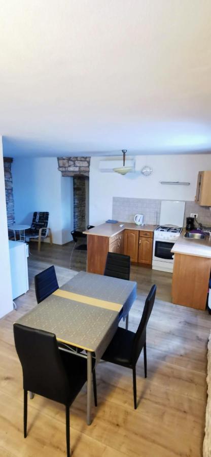 Eti And Mia Holiday Apartments Muntić Buitenkant foto