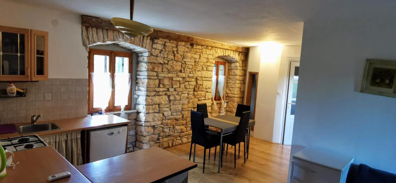 Eti And Mia Holiday Apartments Muntić Buitenkant foto