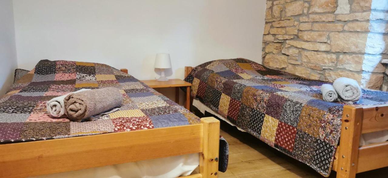 Eti And Mia Holiday Apartments Muntić Buitenkant foto